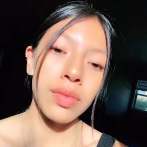 Meet your Posher, Lea